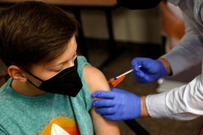Швеция позволит 15-летним детям делать прививки COVID-19, даже против воли родителей - unn.com.ua - Украина - Киев - Швеция