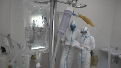 Выжившие антиваксеры признают, что "глупые были" - vesti.ru - Россия