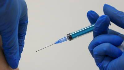 EMA рекомендовало третью дозу вакцины от COVID-19 пациентам с ослабленным иммунитетом - russian.rt.com