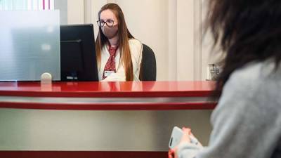 Заемщиков моложе 30 лет кредитуют на треть от запрошенной ими суммы - iz.ru - Израиль