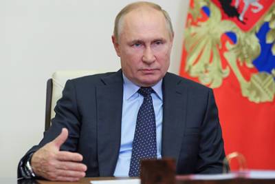 Владимир Путин - Путин призвал вовремя проходить повторную вакцинацию от COVID-19 - lenta.ru - Россия