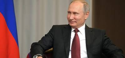 Владимир Путин - Путин рассказал, что его адъютант переболел коронавирусом бессимптомно - runews24.ru - Россия