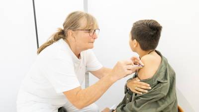 В Дании прекратили вакцинацию несовершеннолетних препаратом Moderna - russian.rt.com - Дания