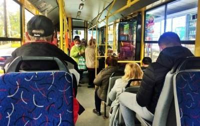 В Мелитополе ввели COVID-ограничения для общественного транспорта - korrespondent.net - Украина - Запорожская обл. - Мелитополь