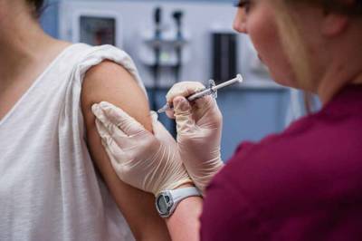 Дания и Швеция приостановили вакцинацию молодых людей препаратом Moderna - news-front.info - Швеция - Дания