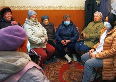 В поселке Никуличи прошла встреча с жителями по вопросам вакцинации от COVID-19 - ya62.ru - Рязань