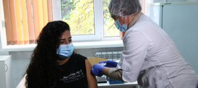 Иностранные студенты в Запорожье вакцинируются в медпункте медицинского университета - inform.zp.ua - Украина - Запорожье