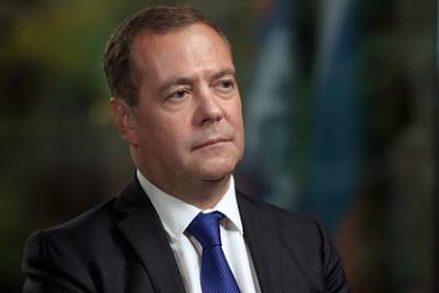 Дмитрий Медведев - В Совбезе России призвали разграничить цензуру и ответственность за фейки - lenta.ru - Россия