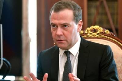 Дмитрий Медведев - Медведев: между соблюдением прав человека и вакцинацией нужен баланс - mk.ru - Россия