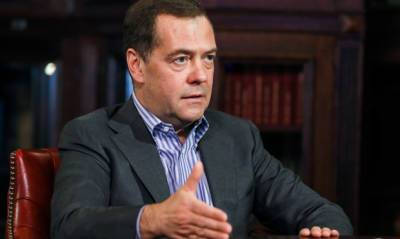 Дмитрий Медведев - Дмитрий Медведев заявил по поводу вакцинации, что безопасность общества важнее прав отдельного гражданина - og.ru - Россия