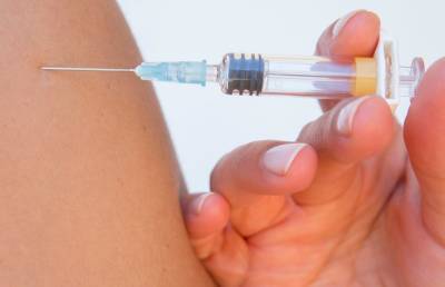 Откуда берется страх перед прививкой от COVID-19 и как его побороть? - ont.by - Белоруссия - Кения