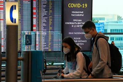 Россияне застряли в аэропорту на сутки без еды из-за задержки рейса - lenta.ru - Москва - Кипр