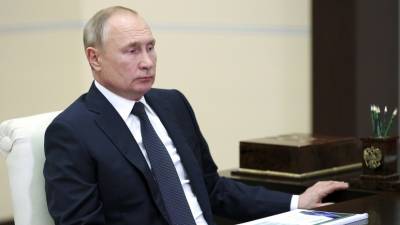 Владимир Путин - Путин поручил Минобороны оказать поддержку гражданской медслужбе в борьбе с COVID-19 - russian.rt.com - Россия