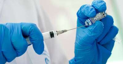 Михаил Мурашко - Первый компонент вакцины от COVID-19 получили более 58 млн россиян - ren.tv - Россия
