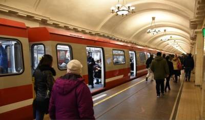Петербургский метрополитен выводит на линии дополнительные поезда - neva.today - Санкт-Петербург