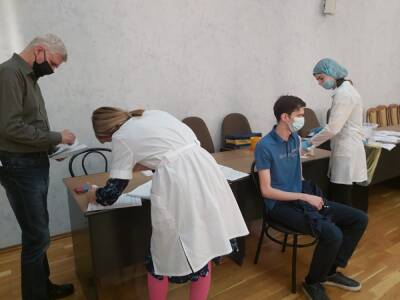В челябинском Заксобрании прошла массовая вакцинация - znak.com - Челябинск - Челябинская обл.