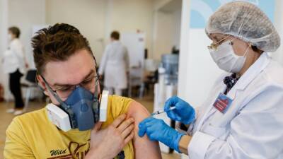 Александр Гинцбург - Гинцбург: вакцинация от COVID-19 должна стать обязательной в России - svoboda.org - Россия - Москва