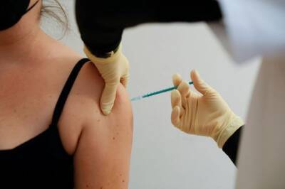 Пауль Эрлих - Германия рекомендует вакцину Pfizer только для людей до 30 лет - unn.com.ua - Украина - Германия - Киев