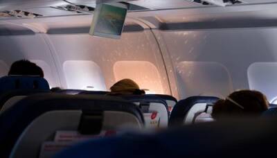 Бортпроводник рассказал о самых странных вопросах пассажиров на борту самолета - argumenti.ru