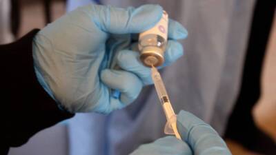 Более трети россиян сделали прививку от COVID-19 - inforeactor.ru