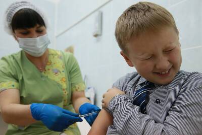 Исмаил Османов - Депздрав Москвы рассказал о ходе третьей фазы испытаний подростковой вакцины - tvc.ru - Москва