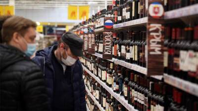 Геннадий Онищенко - Онищенко оценил идею запрета продажи алкоголя без QR-кодов - iz.ru - Россия - Израиль