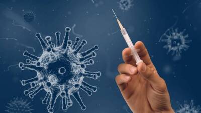 Доктор Мясников развеял миф о «чипировании» при вакцинации против коронавируса - inforeactor.ru - Россия