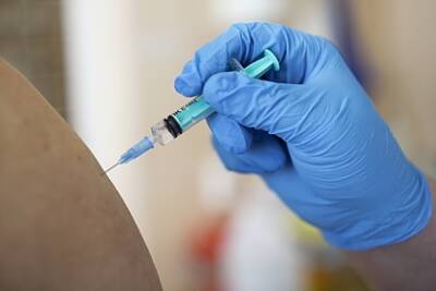 Ученые связали риск возникновения побочных эффектов после вакцинации со страхом - lenta.ru