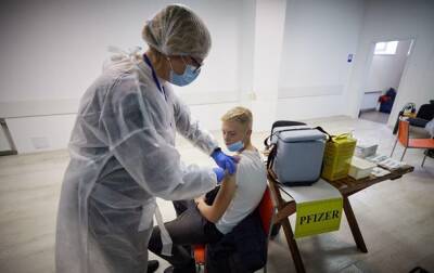 В Украине за сутки меньше 100 тысяч COVID-прививок - korrespondent.net - Украина