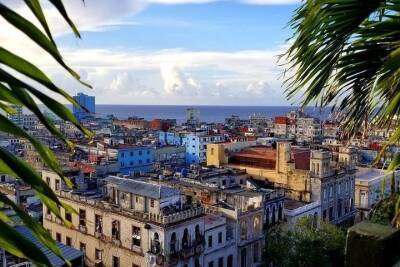 Куба отменила ПЦР-тестирование для привитых туристов - mk.ru - Куба