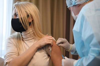 Сообщение о вреде вакцинации от коронавируса оказалось недостоверным - lenta.ru - Россия