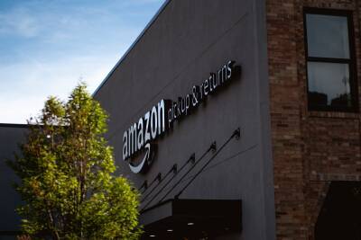 Amazon оштрафовали за сокрытие случаев заражения коронавирусом среди работников - thepage.ua - Украина - штат Калифорния