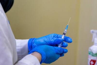 В Хабаровском крае вводят обязательную вакцинацию для людей старше 60 лет - hab.aif.ru - Хабаровский край