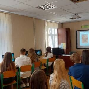 В 13 запорожских школах преподают офлайн для учеников 5-11 классов - reporter-ua.com - Запорожье