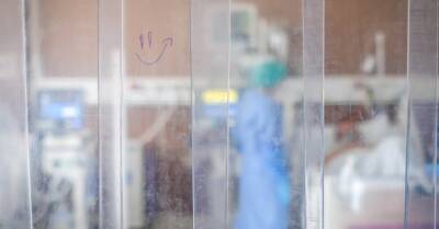 За сутки в Латвии умерли 79 человек с коронавирусом - rus.delfi.lv - Латвия