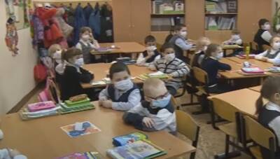 Денис Шмыгаль - Дистанционку в школах отменят: власть объявила, когда все дети вернуться за парты - politeka.net - Украина