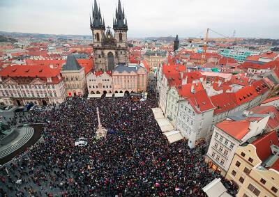 В Праге на митинг против карантинных мер вышли 10 тыс. человек - vinegret.cz - Прага - Чехия