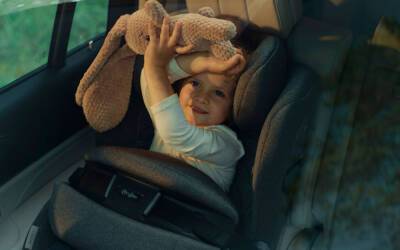 Детское кресло: теперь с подушкой безопасности для всего тела - zr.ru