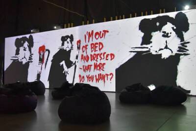 Во Владимире появилась посвященная Banksy выставка - lenta.ru - Лондон - Таллин