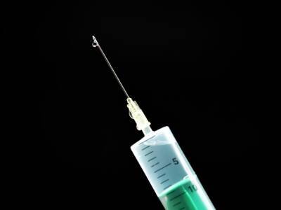 В Швеции из 23 умерших за неделю от COVID-19 20 были вакцинированы - rosbalt.ru - Швеция