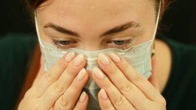 Ученые: Ношение масок снижает распространение коронавируса на 53% - mir24.tv