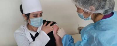 В Узбекистане за отказ от обязательной вакцинации начали отстранять от работы и штрафовать - runews24.ru - Узбекистан