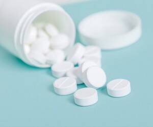 Побочные эффекты аспирина: безопасно ли принимать каждый день и 7 натуральных альтернатив - goodnews.ua