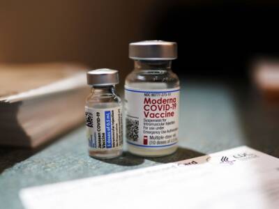 США одобрили бустерную дозу вакцины Moderna для лиц старше 18 лет - unn.com.ua - Украина - Сша - Киев