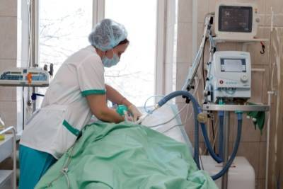 Более 130 пациентов с тяжелым и средним течением COVID-19 находятся под наблюдением военных медиков в Хакасии - interfax-russia.ru - Новосибирск - республика Хакасия - Абакан - Черногорск