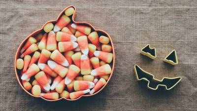 В США дети получили на Хеллоуин конфеты с иглами - newdaynews.ru - Сша