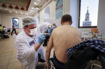 Владимир Чуланов - В Минздраве оценили ход вакцинации от коронавируса - tvc.ru - Россия