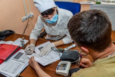 Владимир Чуланов - Российский инфекционист назвал категорию людей для вакцинации «Спутником Лайт» - lenta.ru