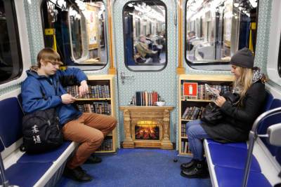 В петербургском метро начали штрафовать пассажиров без масок - abnews.ru - Санкт-Петербург