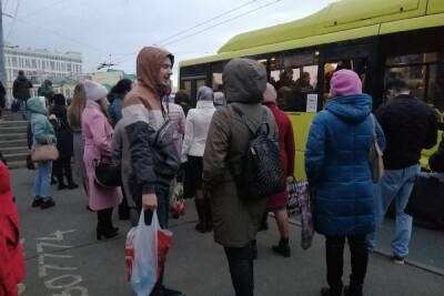 Оренбуржцы долго ждут автобусы из-за пробок - oren.mk.ru - Оренбург